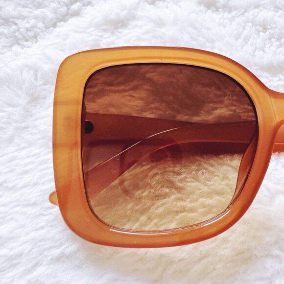 Eva Clear Gold Square-Framed Sunglasses - Picture 2 of 14